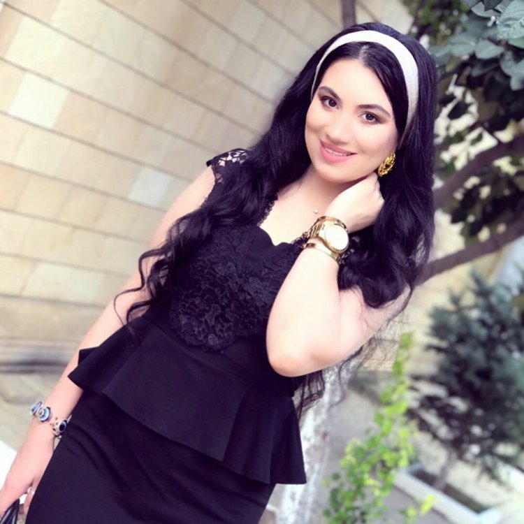 Анора Зулаева