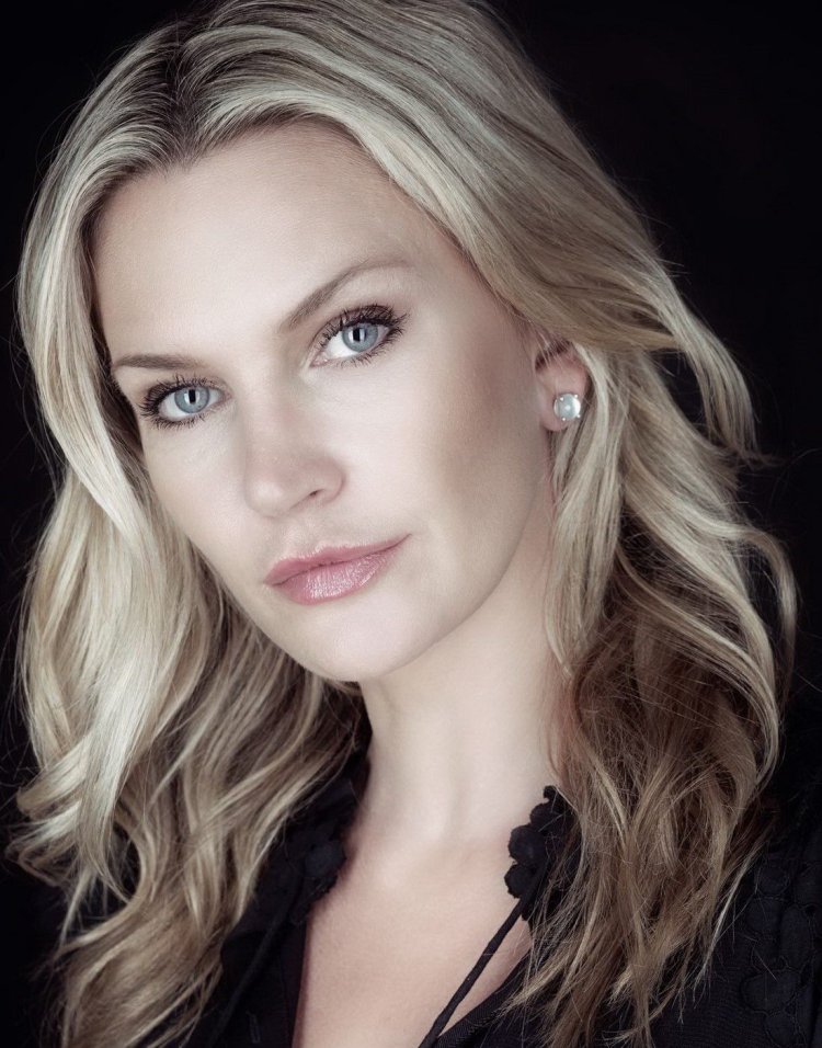Natasha Henstridge