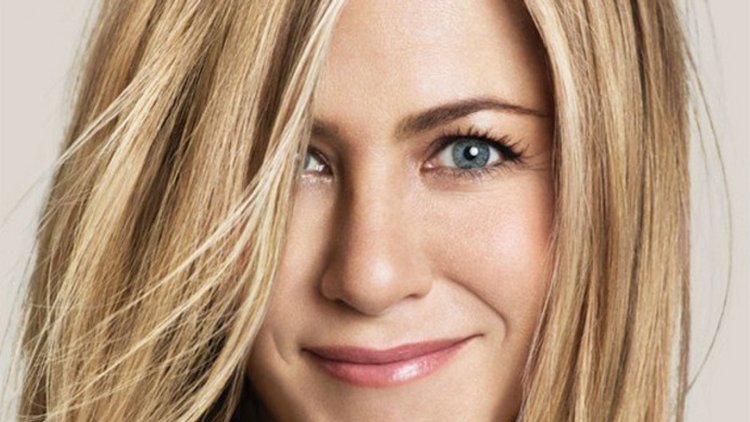 Дженнифер Энистон