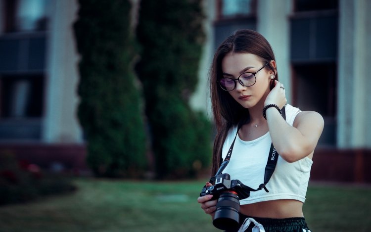 Красивые девушки на телефон