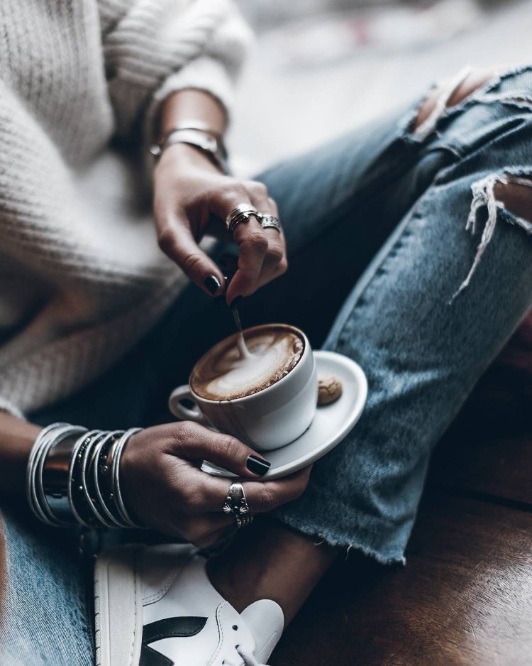 Девушка с кофе картинки