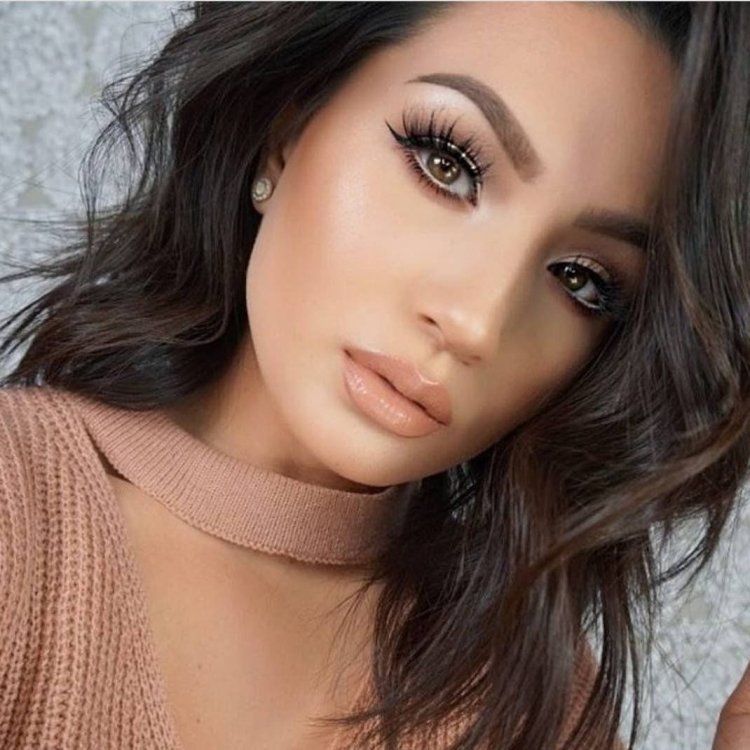 Макияж для карих глаз и темных волос