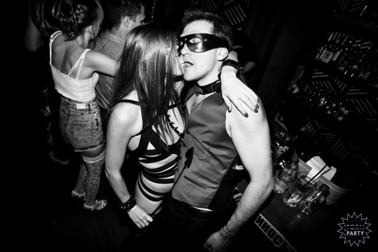 Кинки пати москва