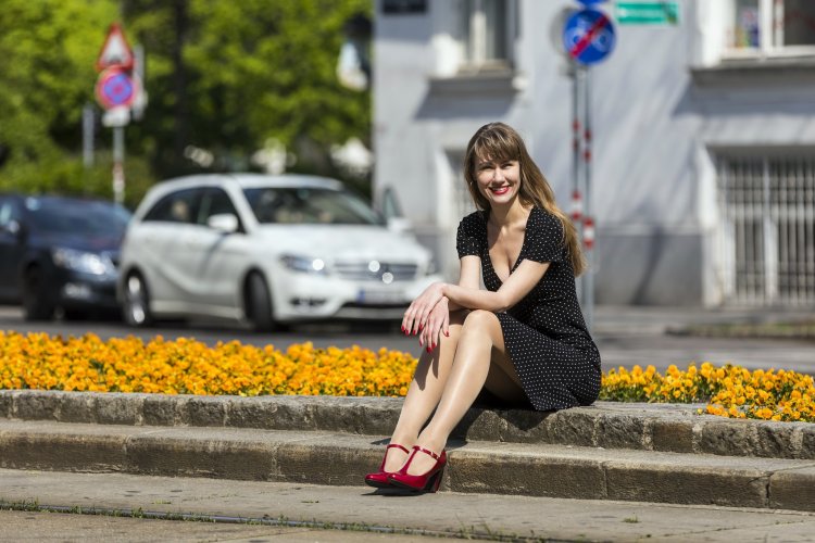 Красивые женщины на улице