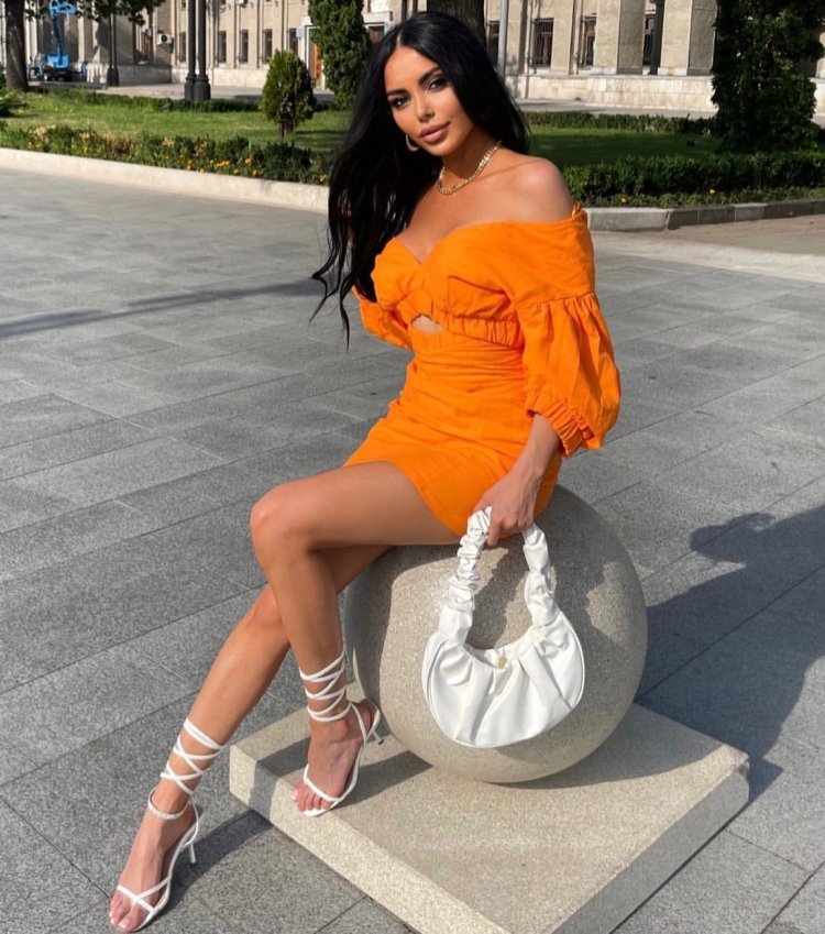 Модное платье