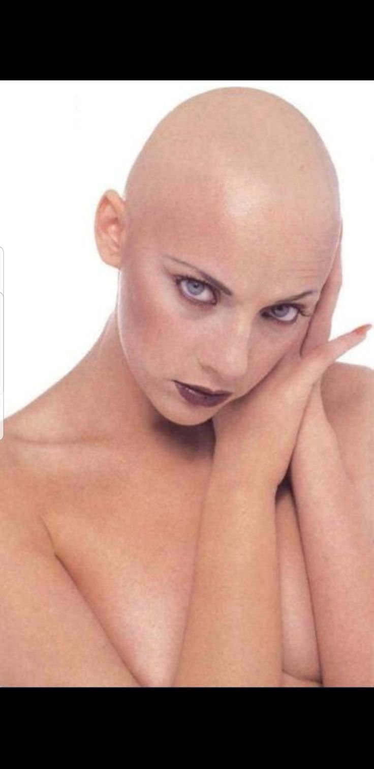 Лысые девушки 2021