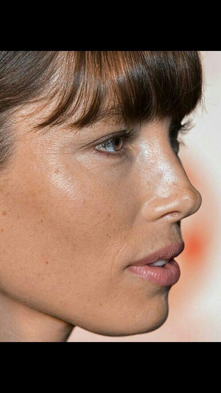 Jessica Biel лицо