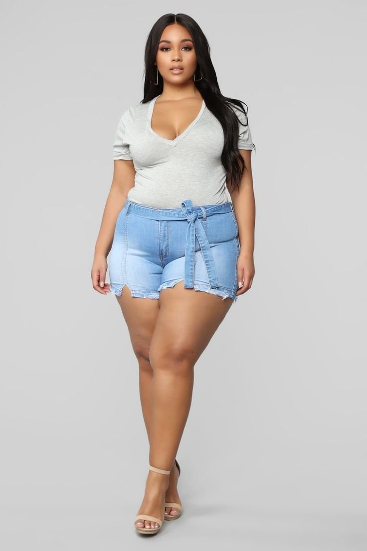 Plus model Кайла Джейн