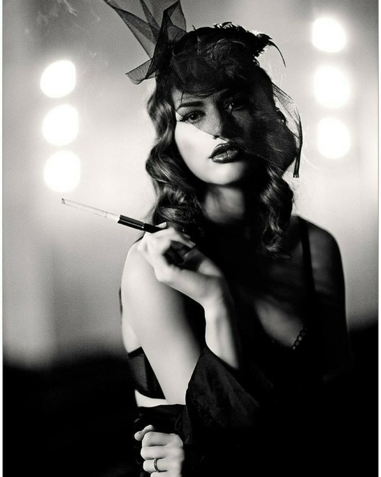 Девушки в стиле Нуар