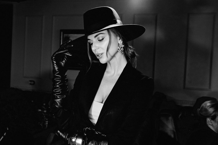 Фотосессия в стиле нуар