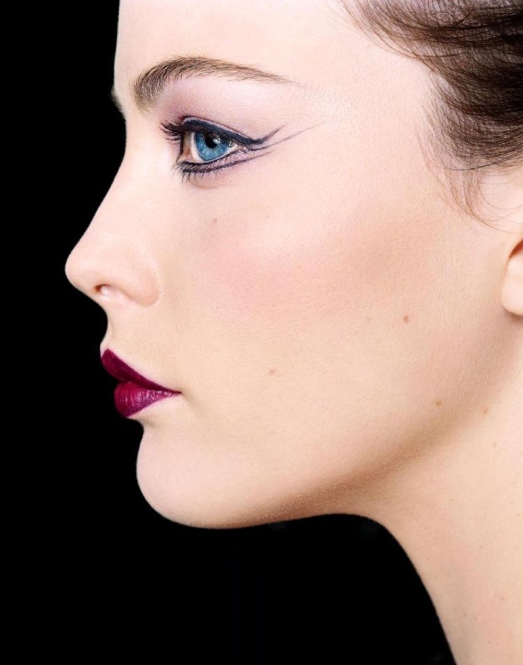 Лив Тайлер лицо в профиль