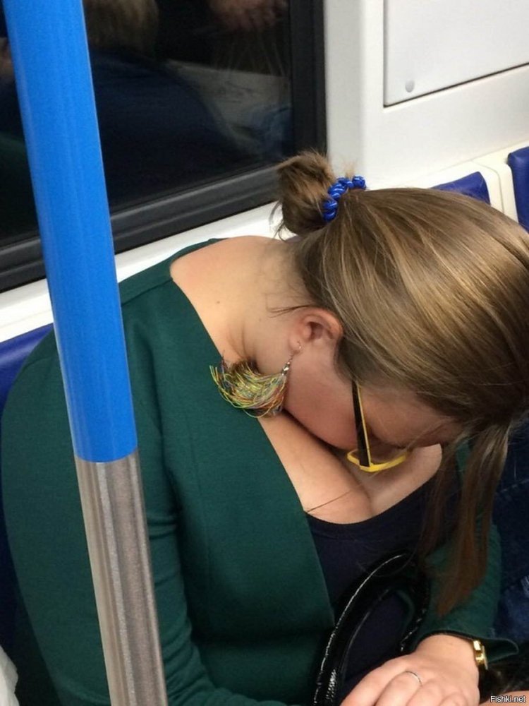 Грудь в транспорте