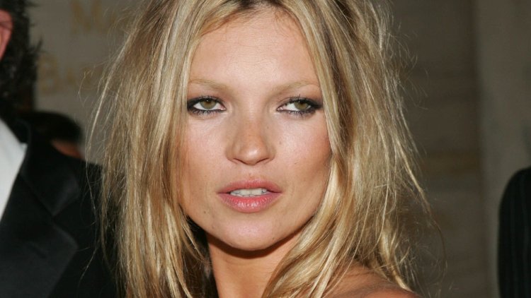 Кейт Мосс губы