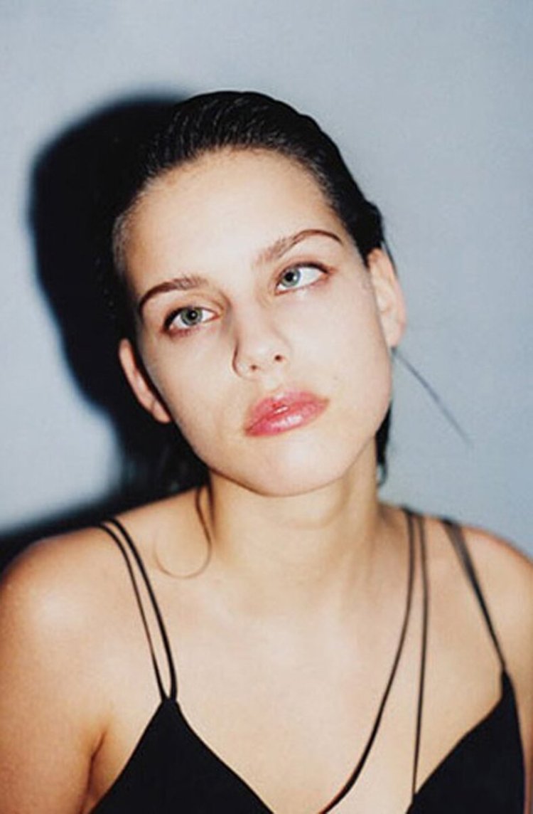 Брунетт Моффи модель