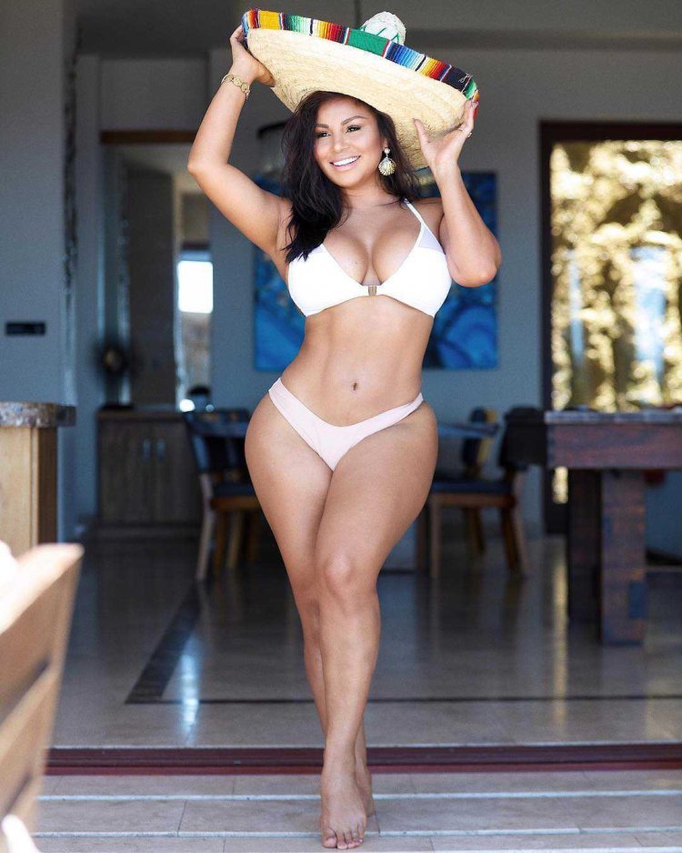 Долли Кастро горячие