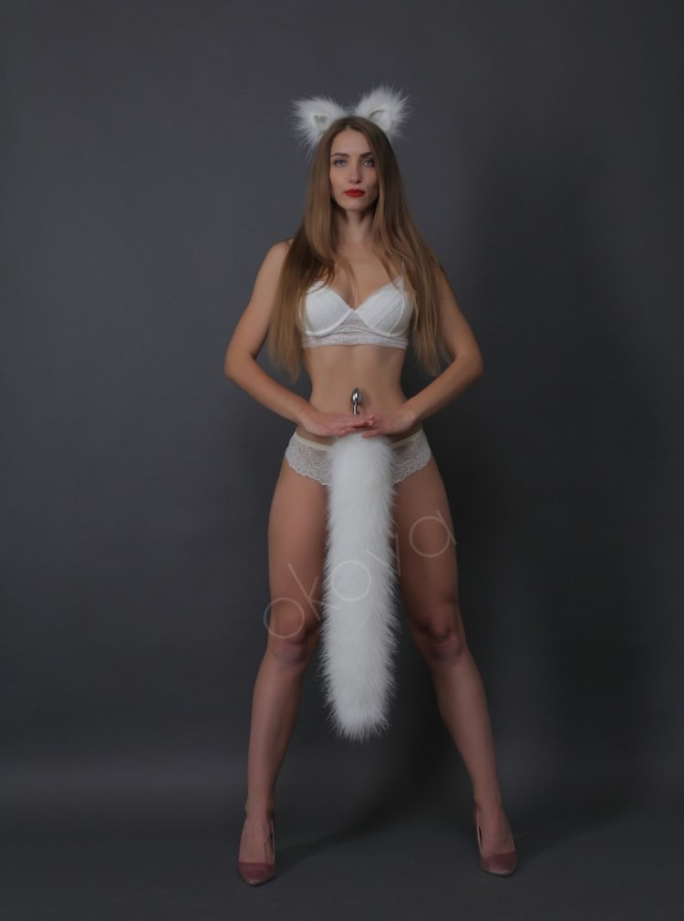 Хвостик для девушек пробка