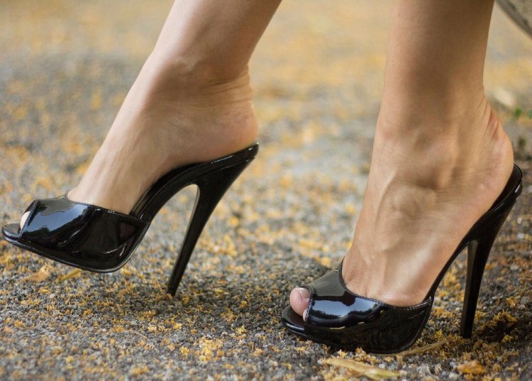 Джулия Кейт Стилетто