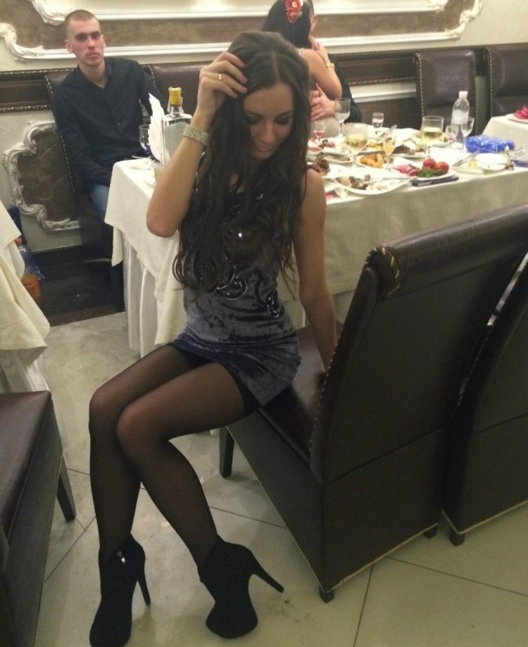 Офисные девушки из социальных сетей