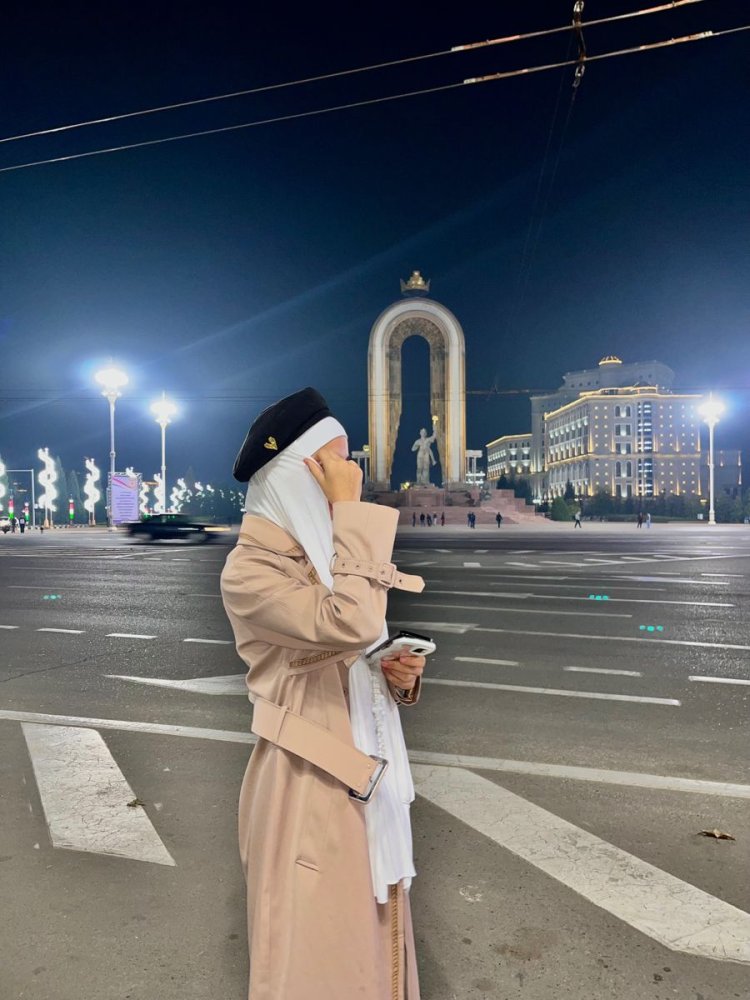 Девушка в хиджаб