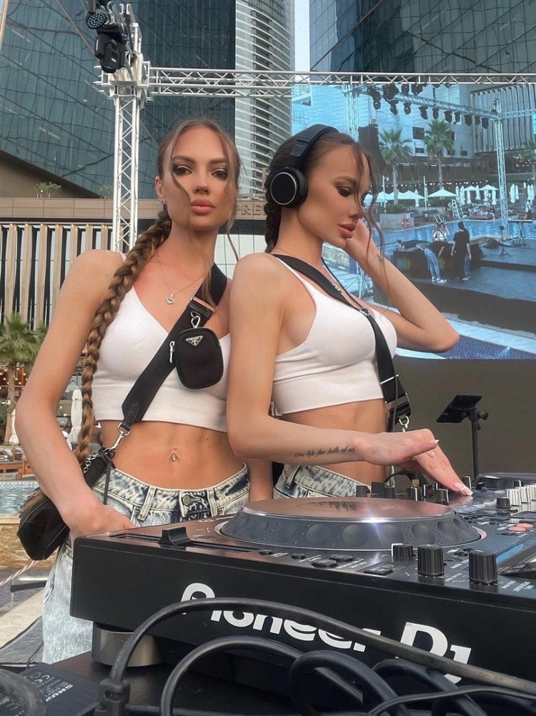 Диджей Твинс Анна и Кристина слив