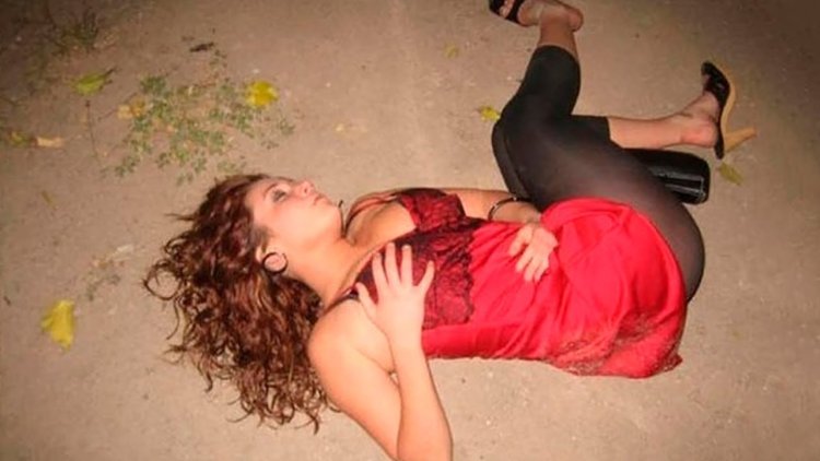 Девушка напилась