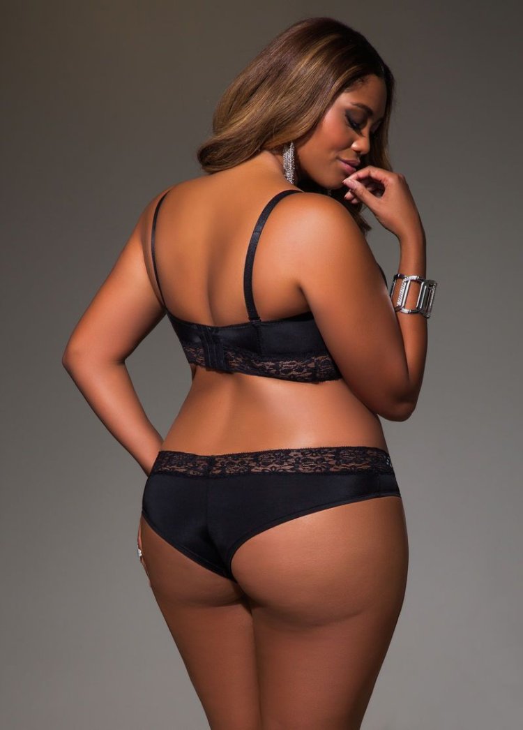 Эшли Грэхем Искра Лоуренс