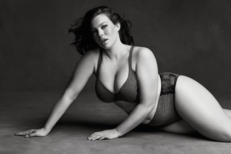 Алисия кастро плюс сайз