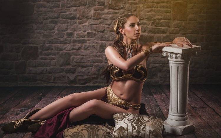 Красивые девушки рабыни