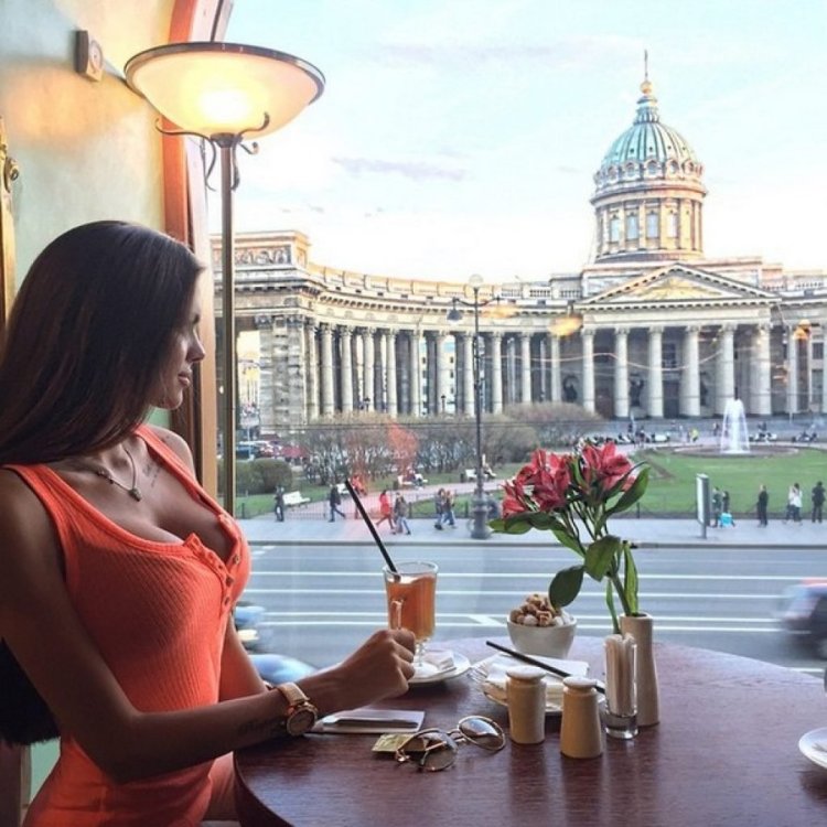 Девушка в Питере