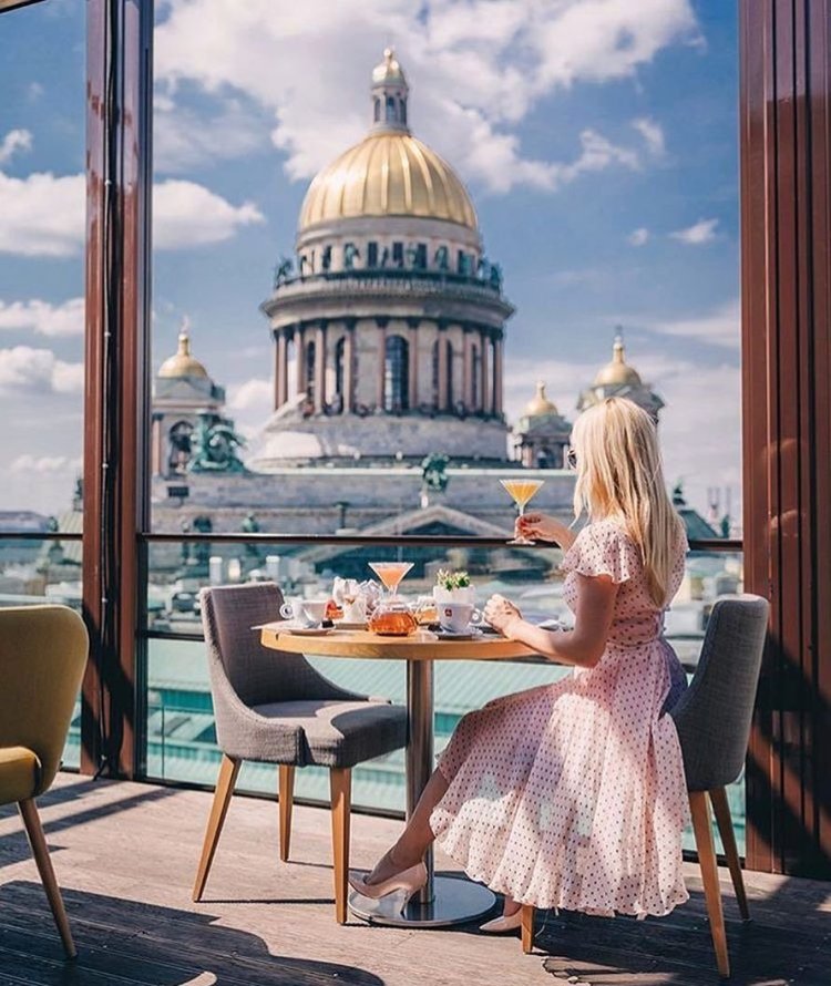 Блондинка в Питере