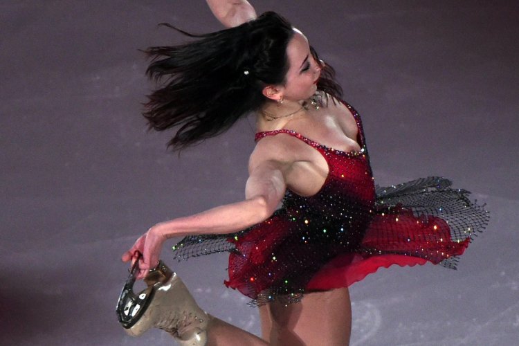 Фигуристка Елизавета Туктамышева в купальнике