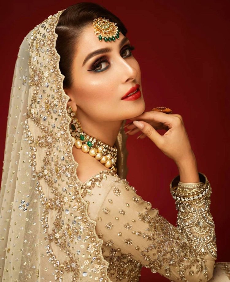 Пакистанские актрисы Ayeza Khan секис