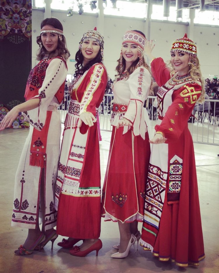 Чувашский костюм средненизовых чувашей