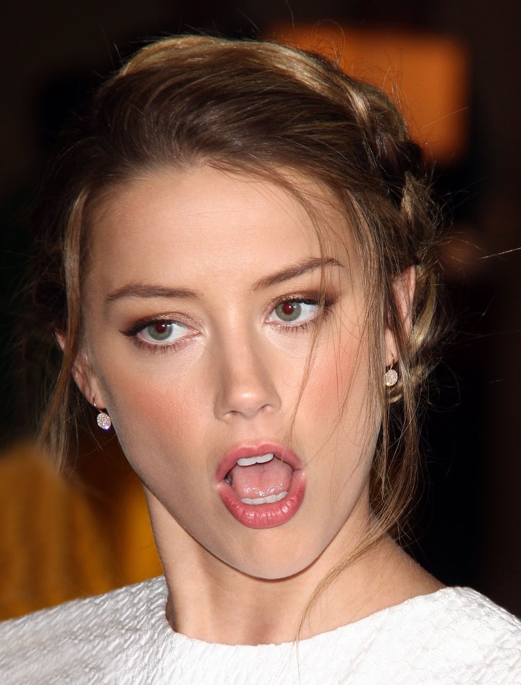 Эмбер Херд рот