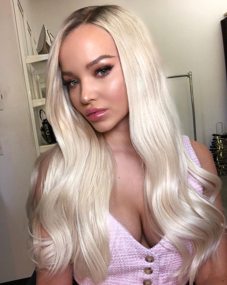 Dove Cameron селфи 2019
