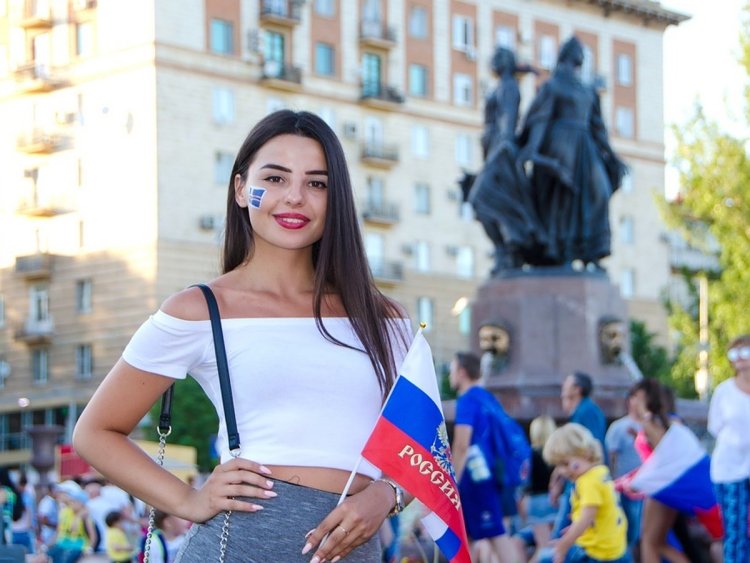 Девушки России