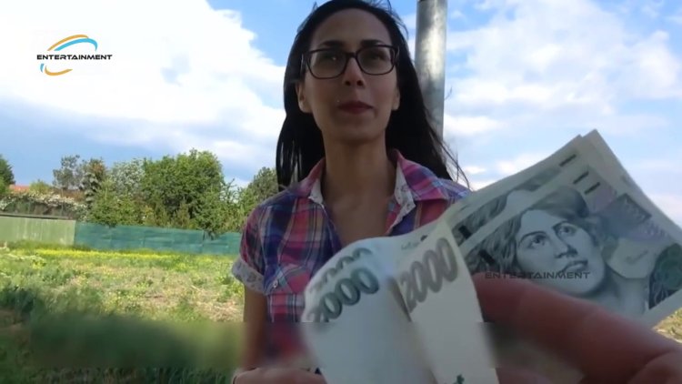 Показалась за деньги