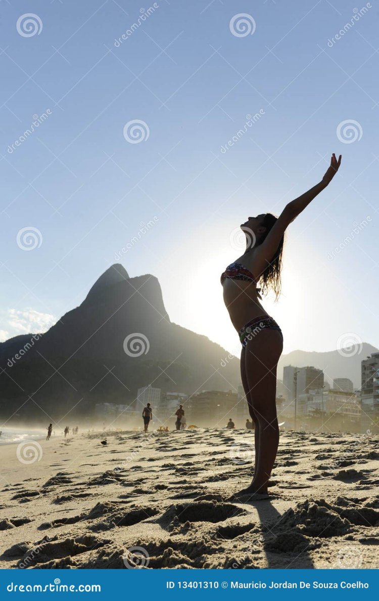 Пляж Рио де Жанейро девушки танцы