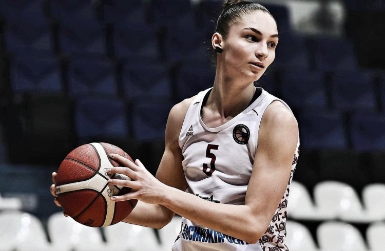 Алина баженова баскетбол