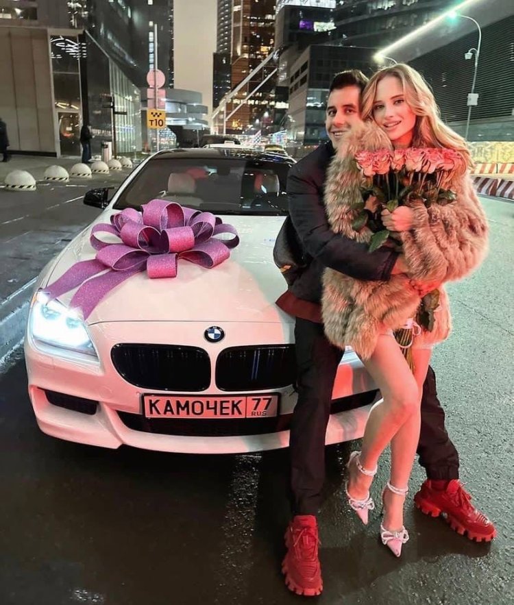 Новая девушка димы гордея