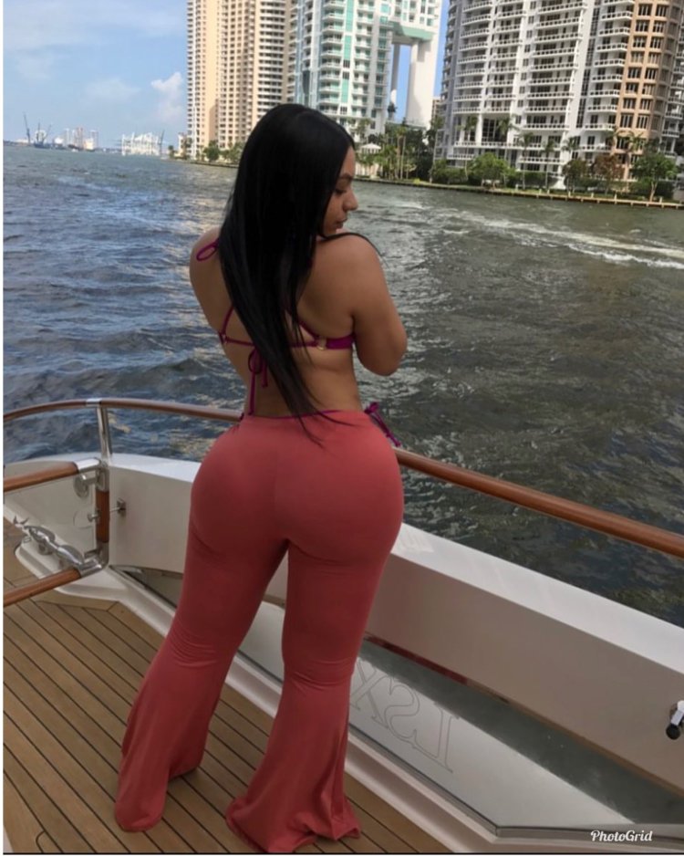 Marleny Nunez в бикини