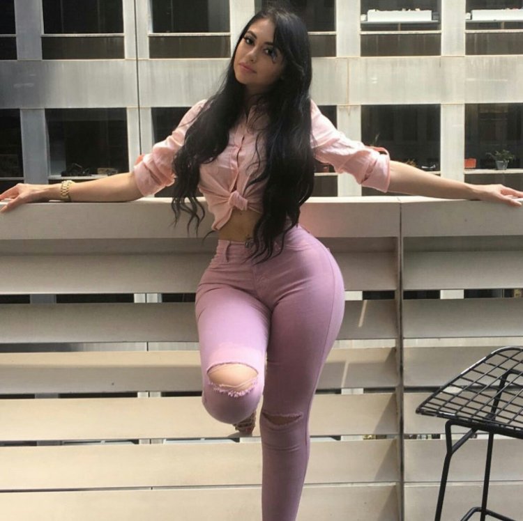 Jailyne Ojeda Ochoa в леггинсах