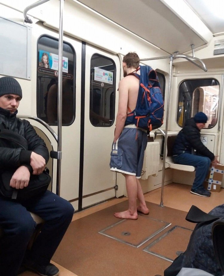 Барефут в метро