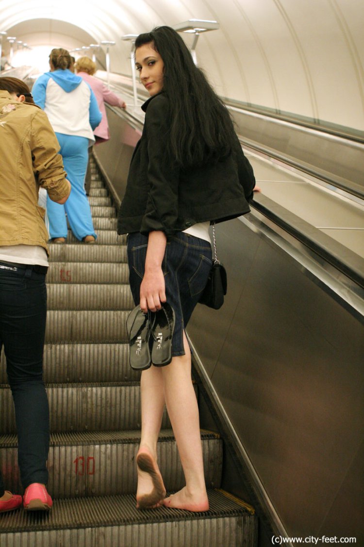 City-feet босиком в метро