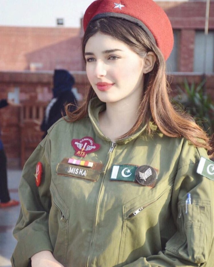 Курдская девушка