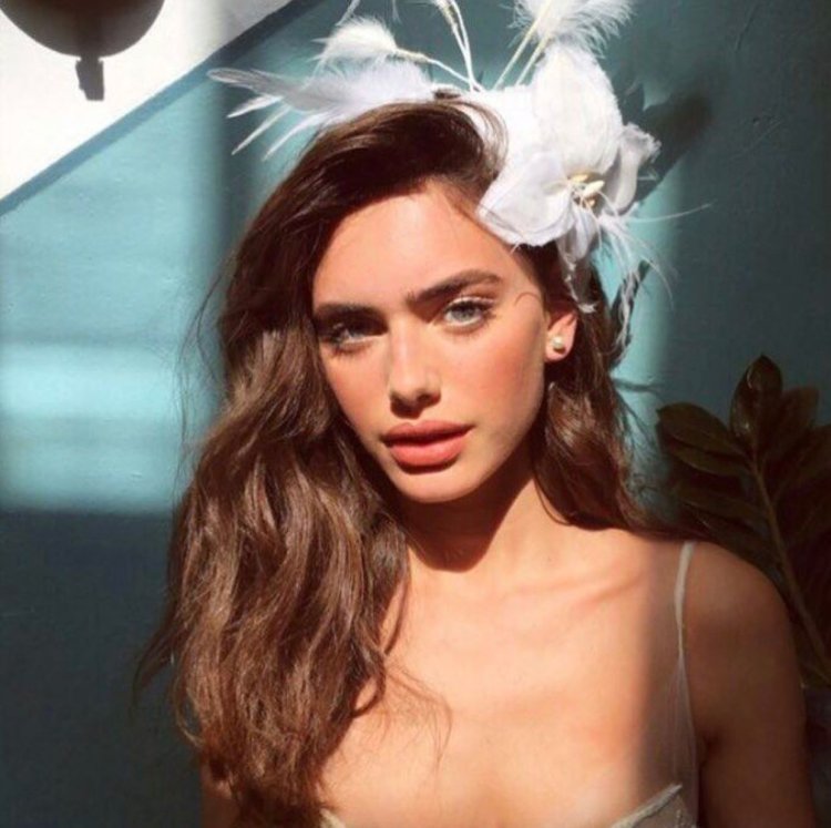 Яэль Шeлбиа Инстаграмм