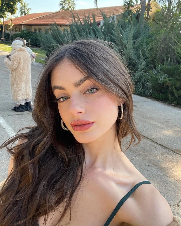 Яэль Шелбия Инстаграм 2022