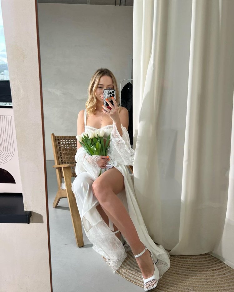 Девушки в прозрачных трусах