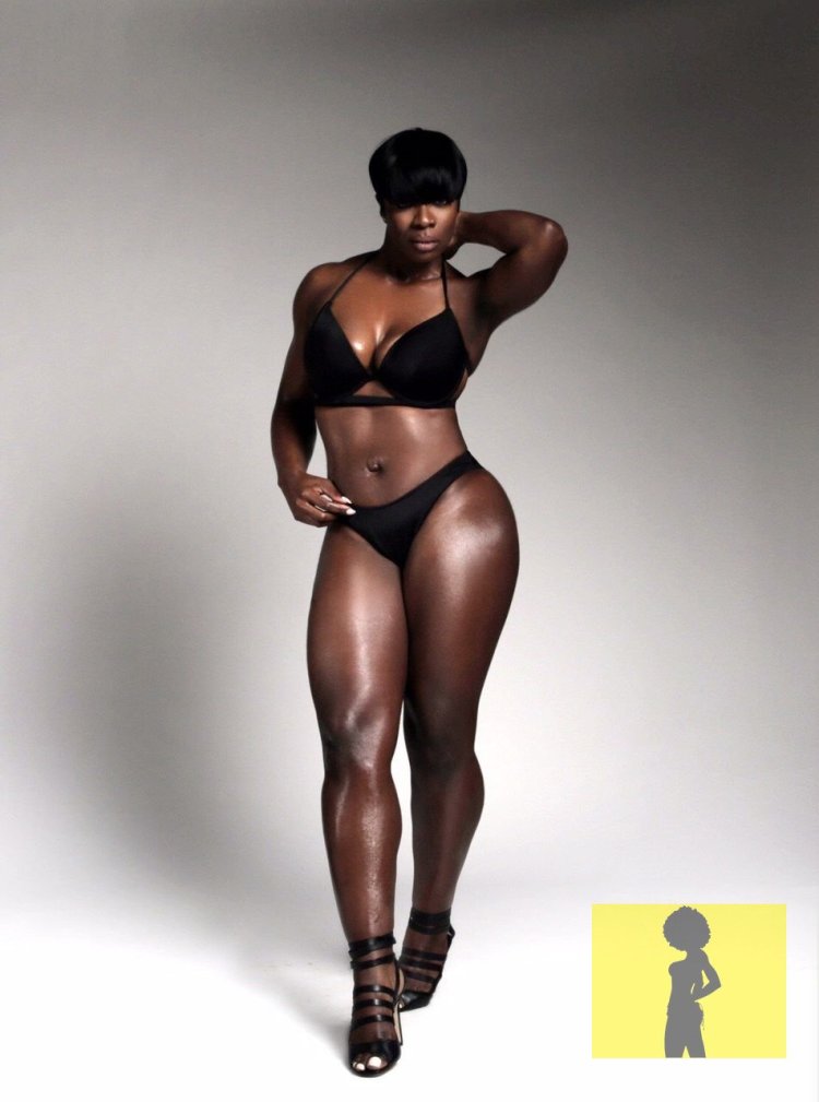 Модель плюс сайз Наоми