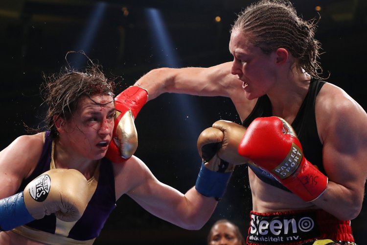 Кэти далам боксерша